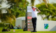 Ho Anh Duy competes in the last day of the Southeast Asian Amateur Golf Team Championships 2024. He wins the gold in the Lion City Cup for boys' U16. (Photos of VGA)
