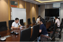 Job seekers attend an interview at the UEH Career Fair in HCM City on November 3. (Photo: Courtesy of the University of Economics HCM City)