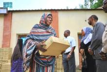 KSrelief Distributes 1,844 Date Cartons in Sudan
