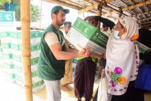 KSrelief Distributes 2,600 Ramadan Food Baskets for Rohingya Refugees in Bangladesh