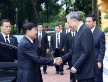 President To Lam welcomes Lao Party General Secretary and President Thongloun Sisoulith in Hanoi on July 25, 2024. (Photo: VNA)