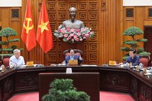 Prime Minister Pham Minh Chinh chairs a meeting of the Government’s standing members on October 21. (Photo: VNA)