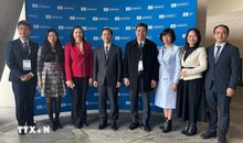 The Vietnamese delegation to the 222nd session of the Executive Council of the United Nations Educational, Scientific and Cultural Organisation (UNESCO). (Photo: VNA)