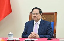 Vietnamese Prime Minister Pham Minh Chinh holds phone talks with his Malaysian counterpart Anwar Ibrahim on July 30. (Photo: VNA)