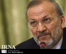 Mottaki-D8 Secretary-General hold talks