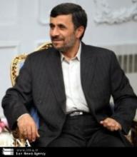 Freed Turkish peace activists meet Ahmadinejad