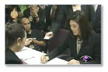 "Yingluck" leads Puea Thai MPs to report for duty
